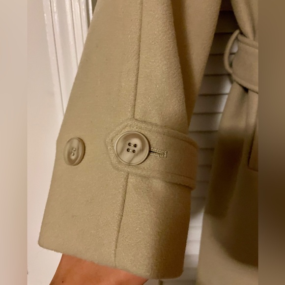 Oversized double-breasted beige tan long coat with belt - Picture 7 of 7